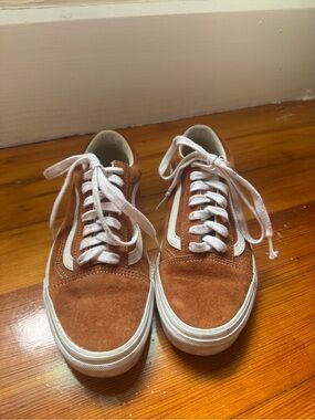 Vans Old Skool Suede Sneakers in Rust and White